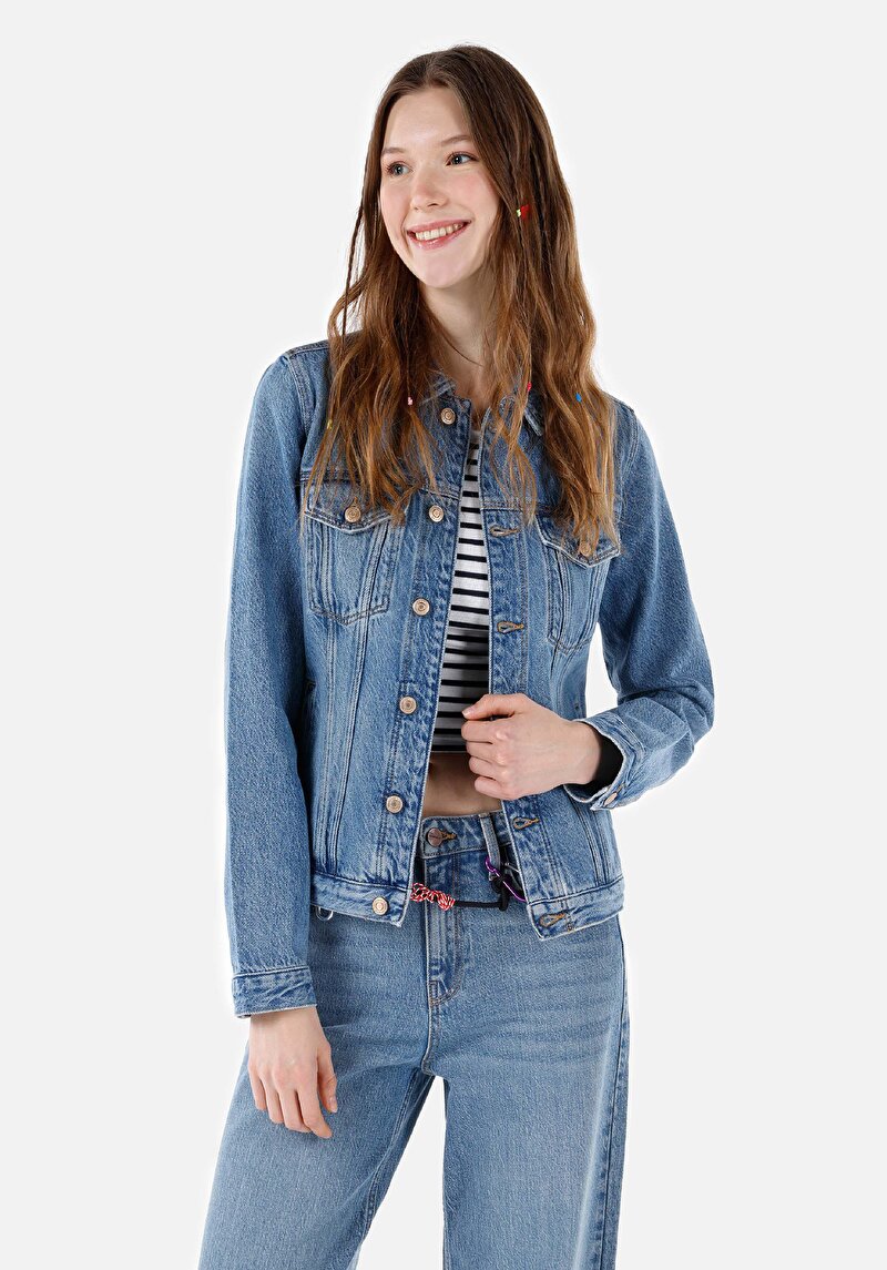 Imagine a Jachetă Albastră Pentru Femei Slim Fit, Fără Nasturi, Fără Butoane