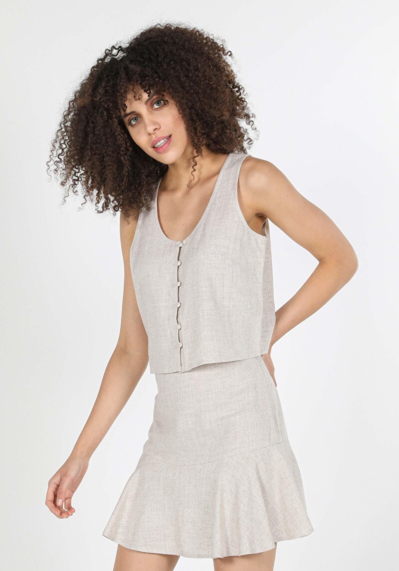 Imagine a Cămașă Fără Mâneci Slim Fit Cu Decolteu În V Drept Pentru Femei Bej