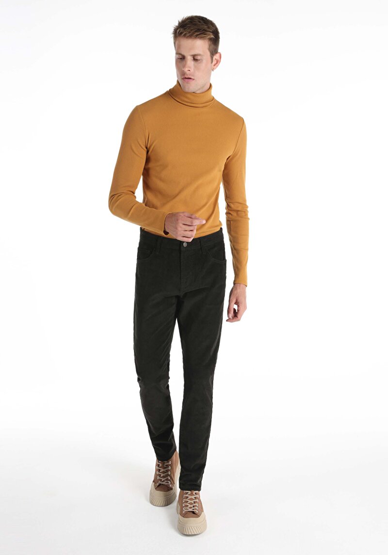 Imagine a Pantaloni Verzi Pentru Bărbați Cu Talie Dreaptă Cu Talie Dreaptă