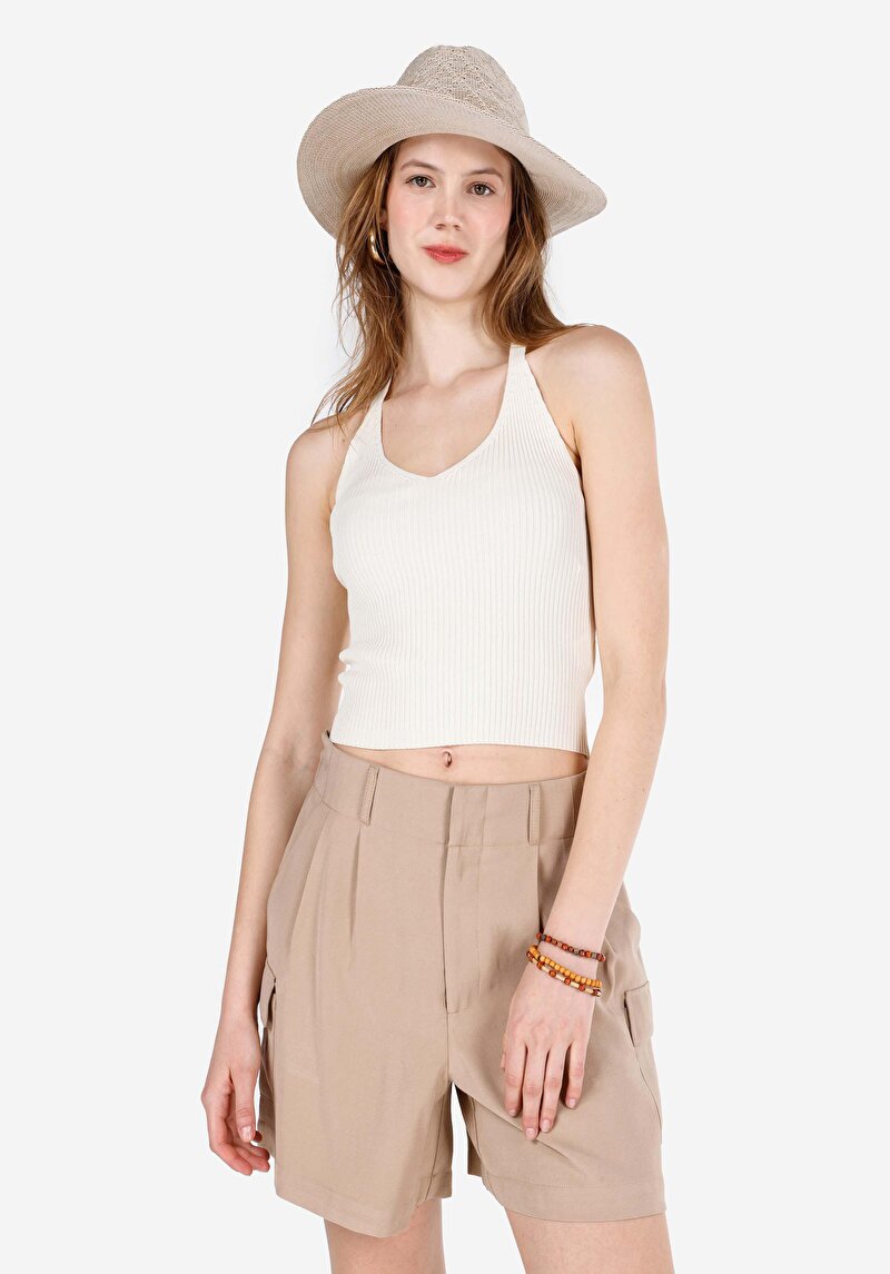 Imagine a Pulover Slim Fit Ecru Pentru Femei