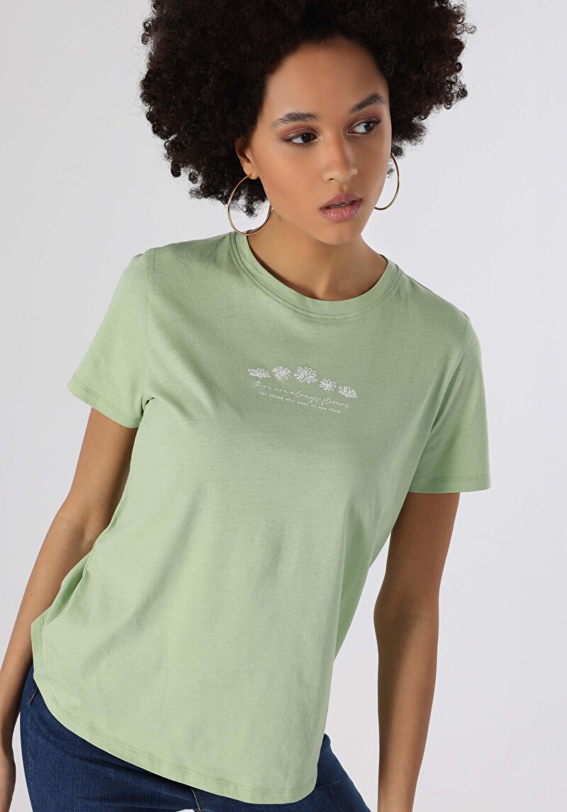Imagine a Regular Fit Round Neck Imprimat Tricou Verde Cu Mânecă Scurtă Pentru Femei