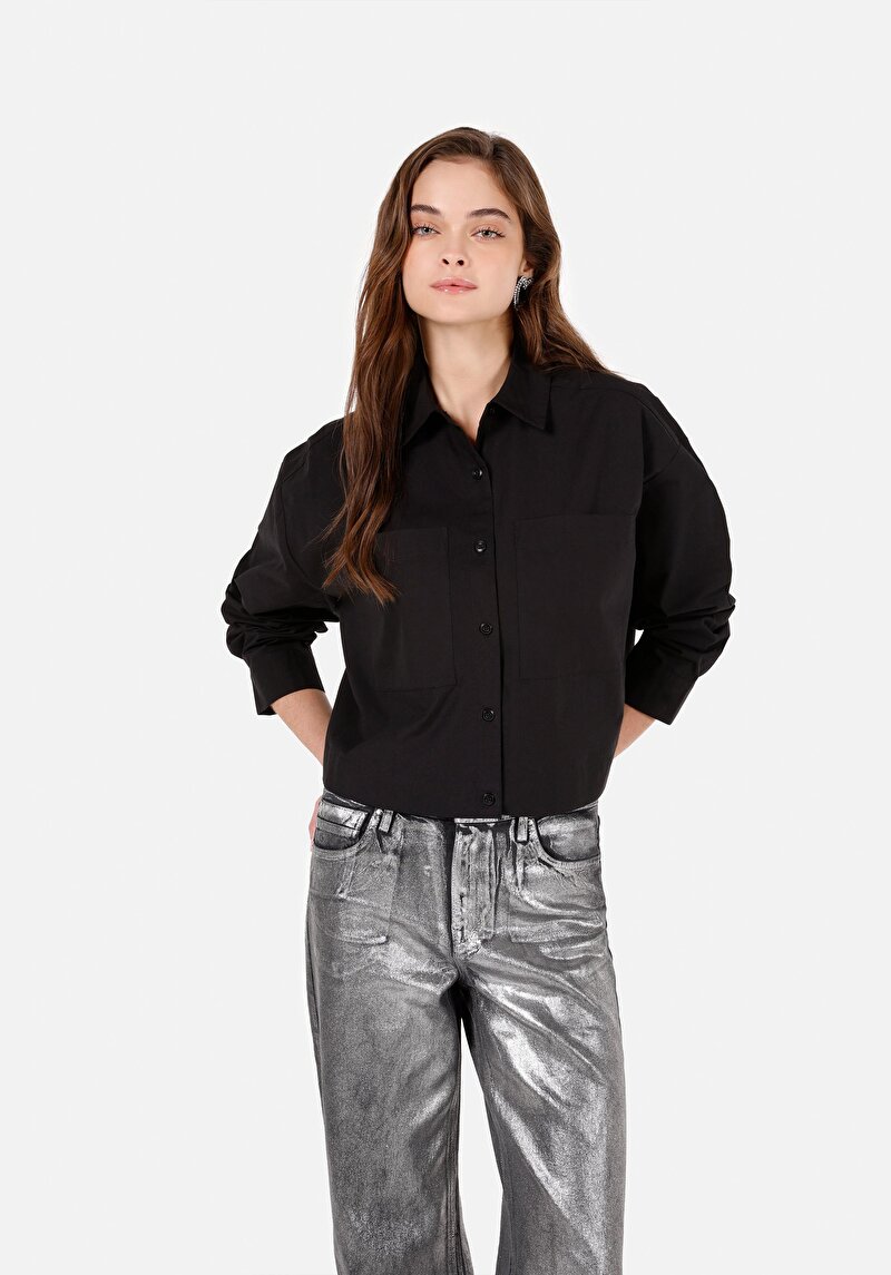 Imagine a Cămașă Relax Fit Decolteu Drept Cămașă Neagră Manșon Lung Pentru Femei