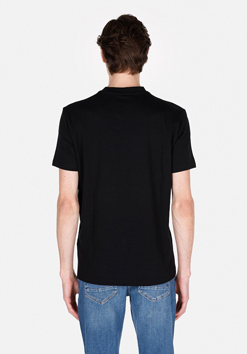 Afișați detalii pentru Regular Fit Round Neck Drept Bărbați Negru Tricou Cu Mânecă Scurtă