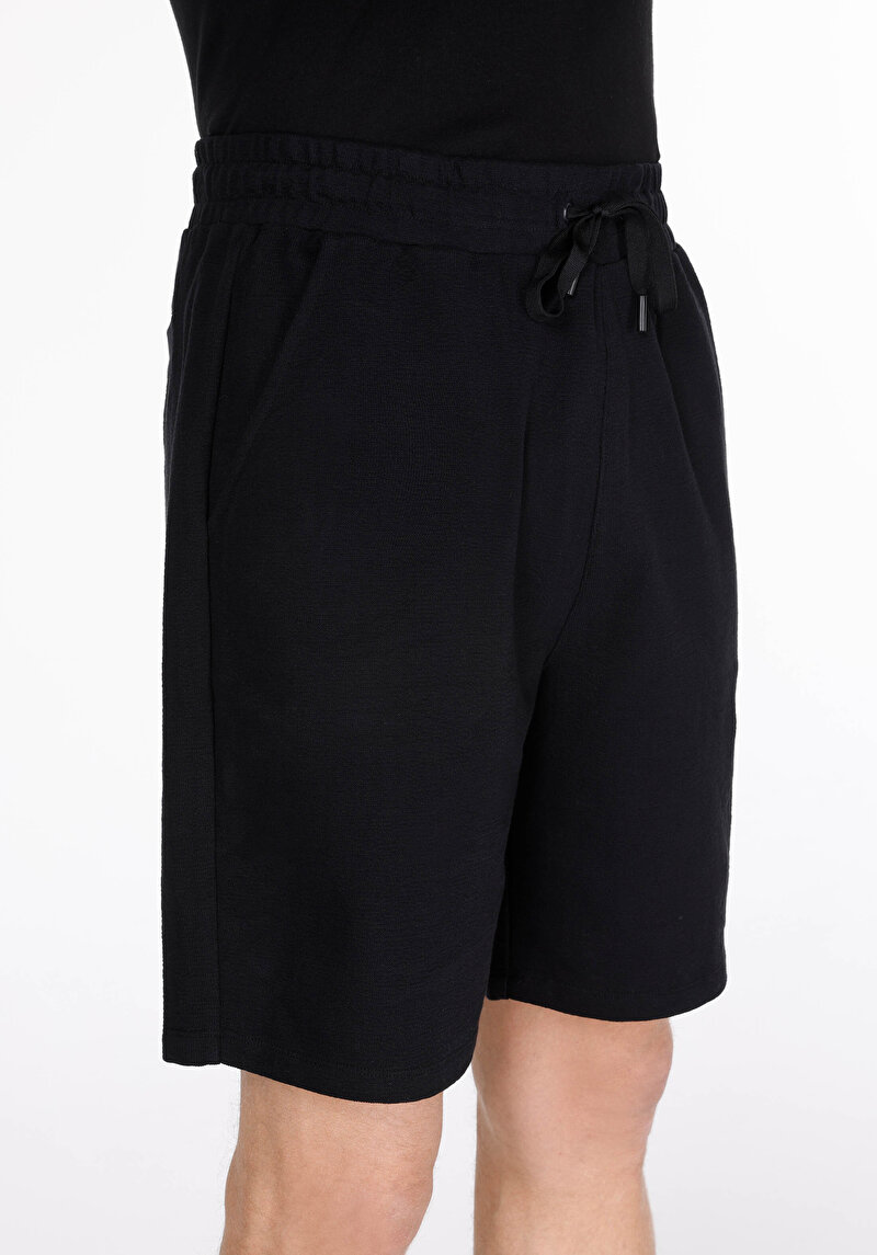 Imagine a Short / Pantaloni Scurti De Barbati Negru Regular Fit Cl1074155