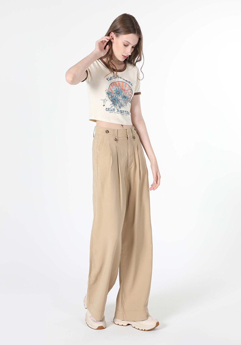 Imagine a Pantaloni De Dama Bej Regular Fit  Cl1059748