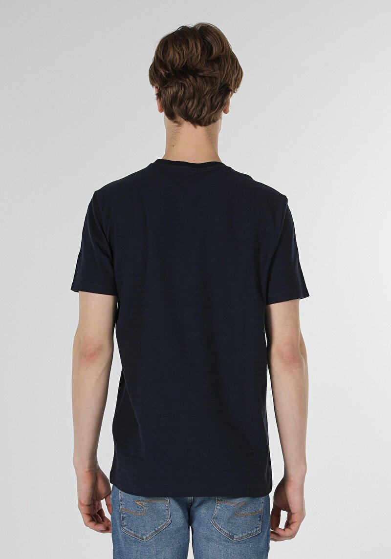 Imagine a Tricou Cu Maneca Scurta De Barbati Albastru Marin Regular Fit Cl1057773