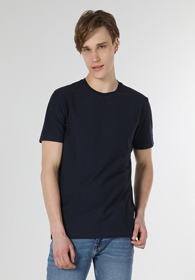 Imagine a Tricou Cu Maneca Scurta De Barbati Albastru Marin Regular Fit Cl1057773