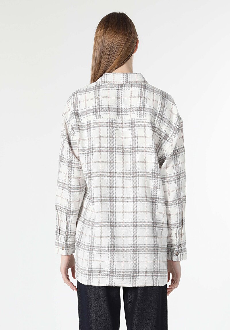 Imagine a Cămașă Regular Fit Gât În Carouri Cămașă Albă Cu Mânecă Lungă Pentru Femei