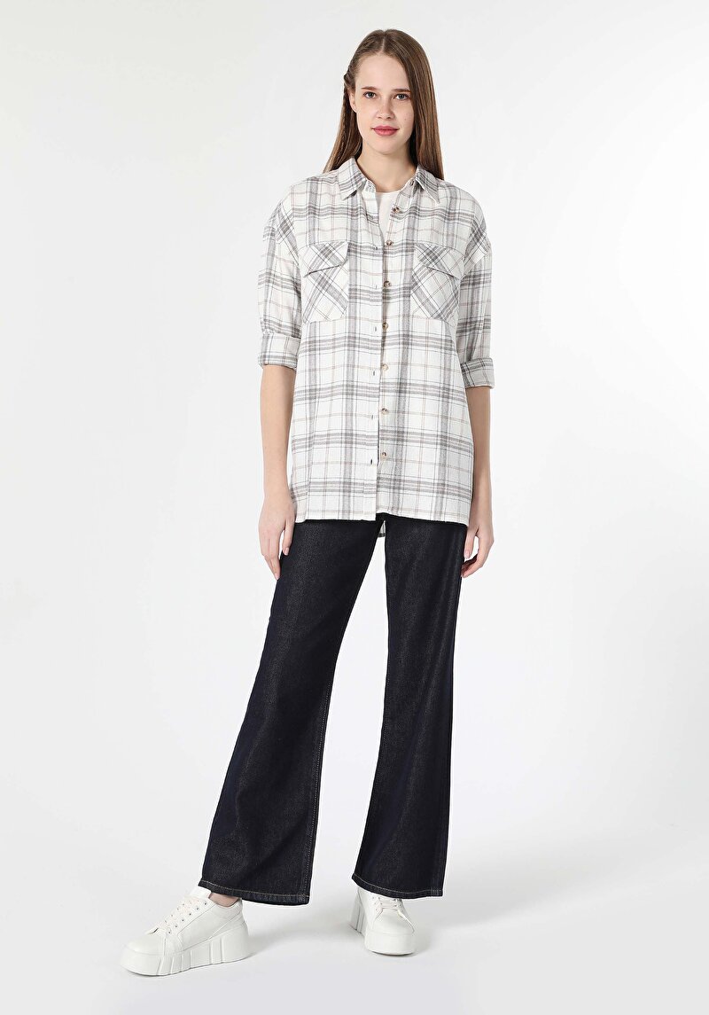 Imagine a Cămașă Regular Fit Gât În Carouri Cămașă Albă Cu Mânecă Lungă Pentru Femei