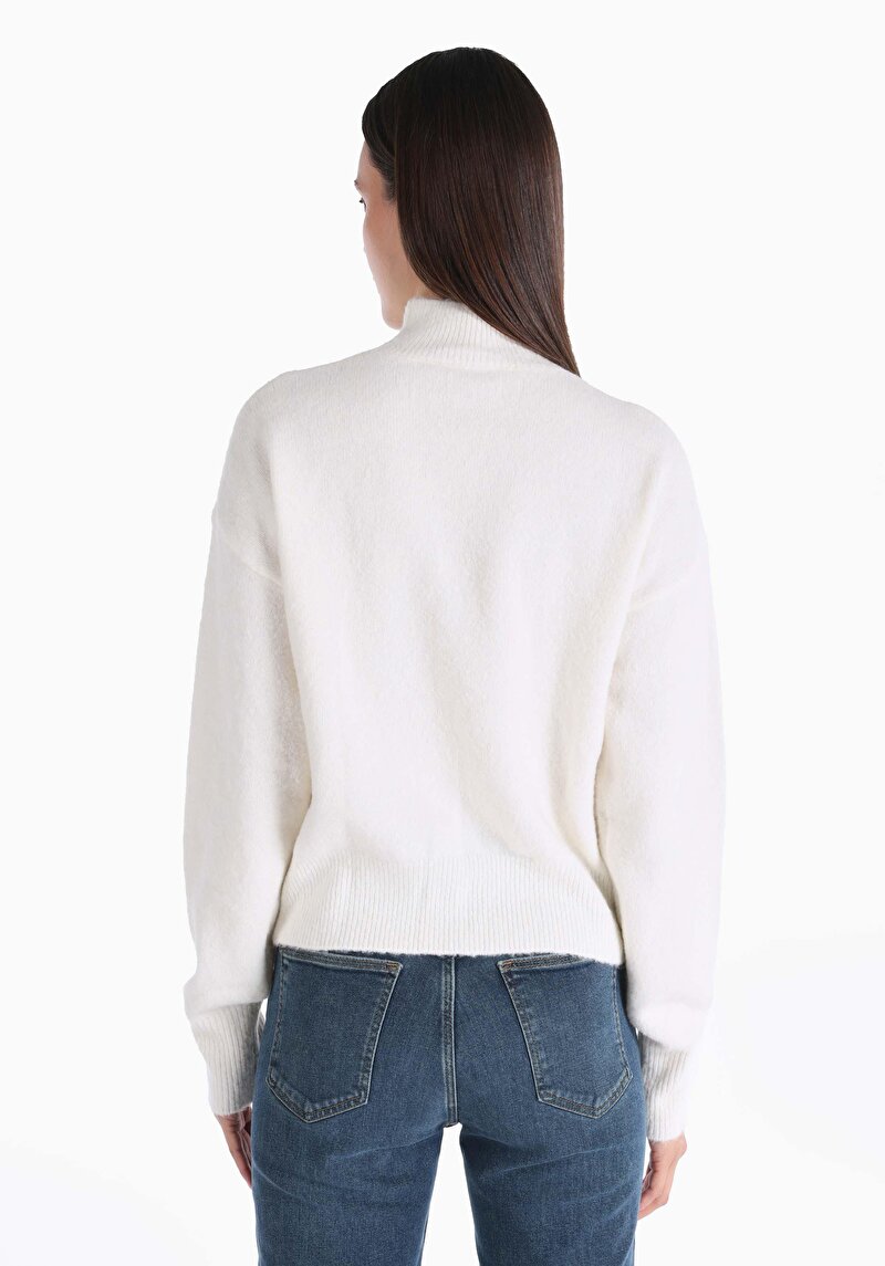 Imagine a Pulover De Dama Alb Regular Fit Cl1065641