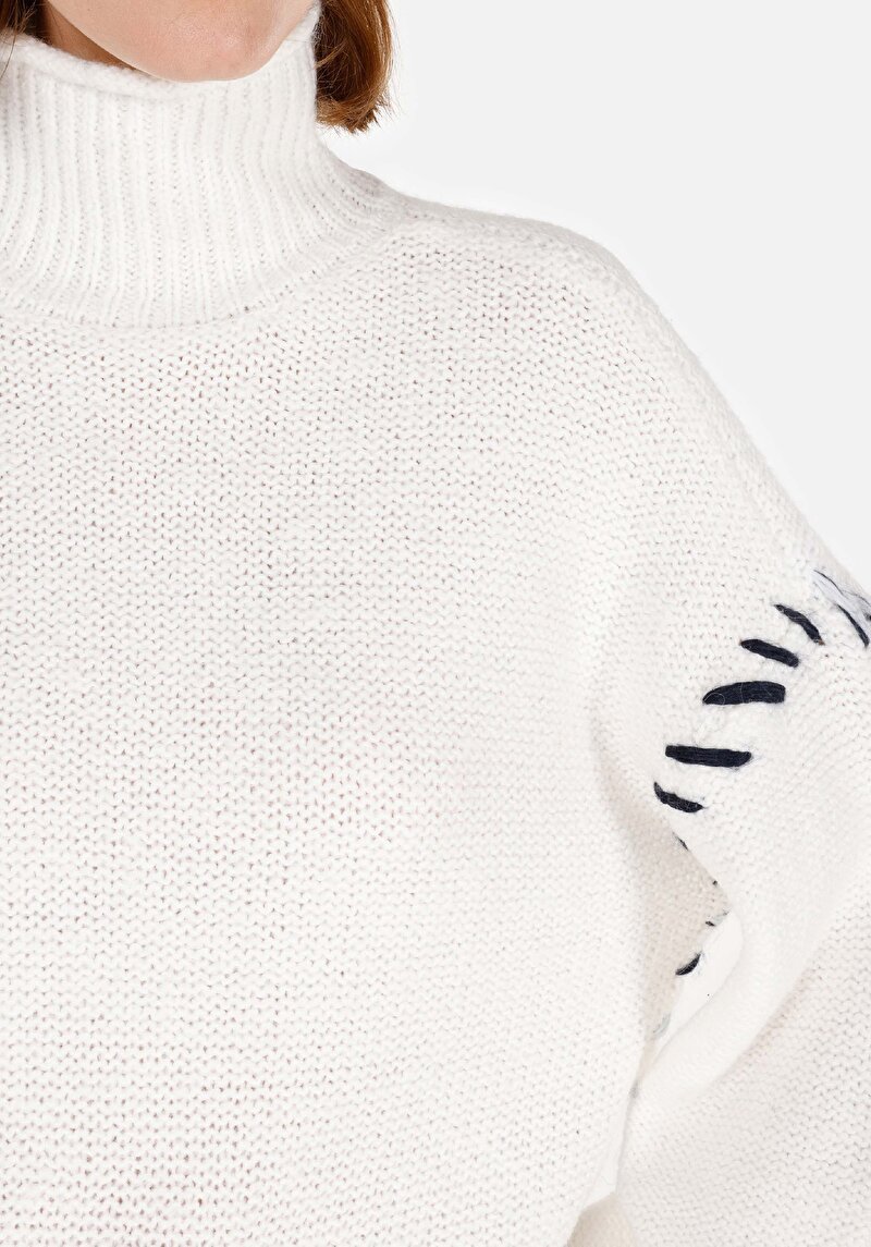 Afișați detalii pentru Pulover Alb Pentru Femei Regular Fit Stand Up Collar