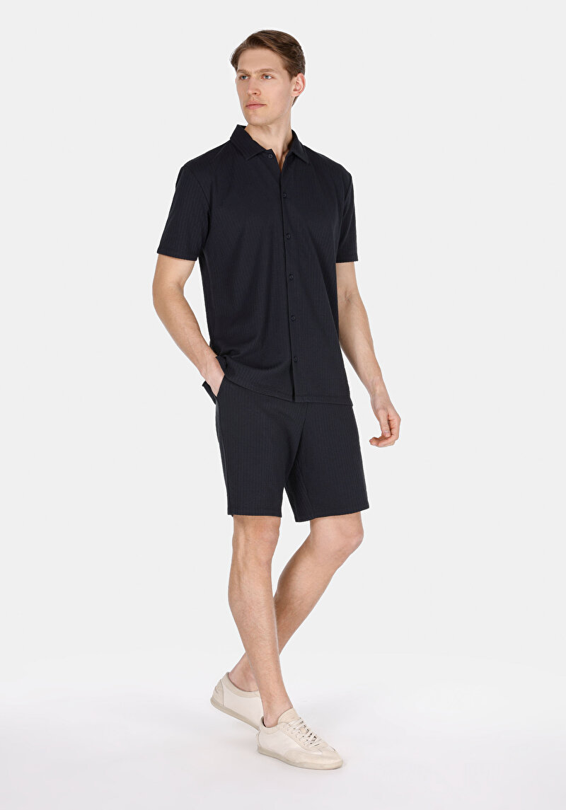 Imagine a Short / Pantaloni Scurti De Barbati Albastru Marin Regular Fit Cl1074191