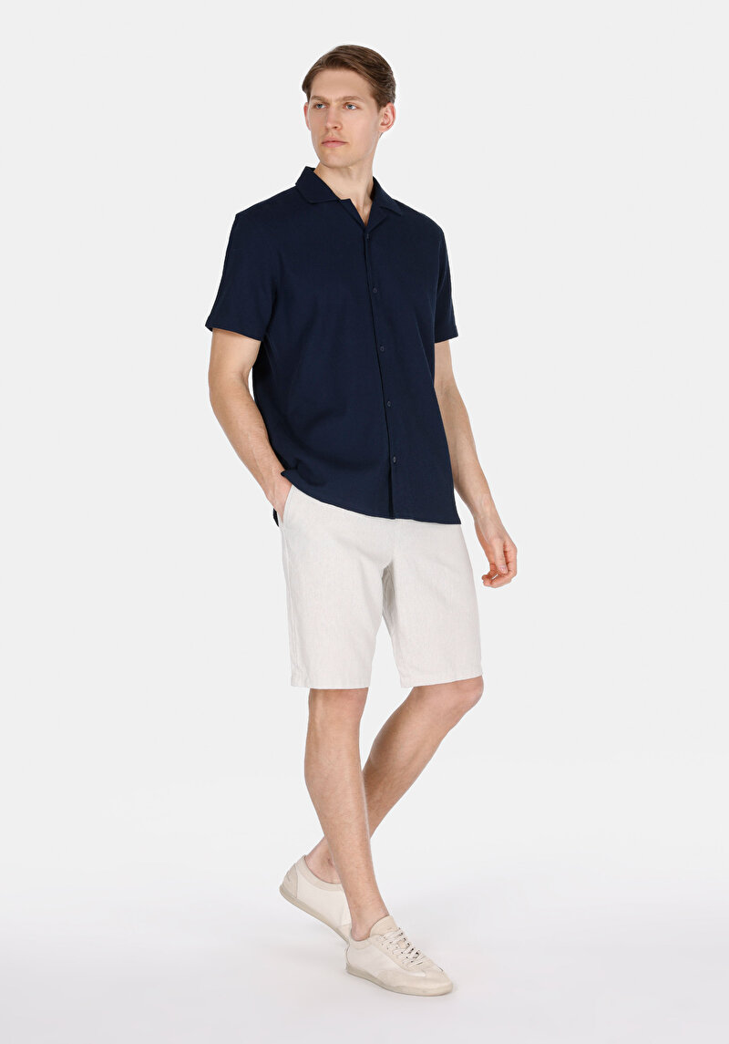 Imagine a Short / Pantaloni Scurti De Barbati Alb Regular Fit  Cl1074435