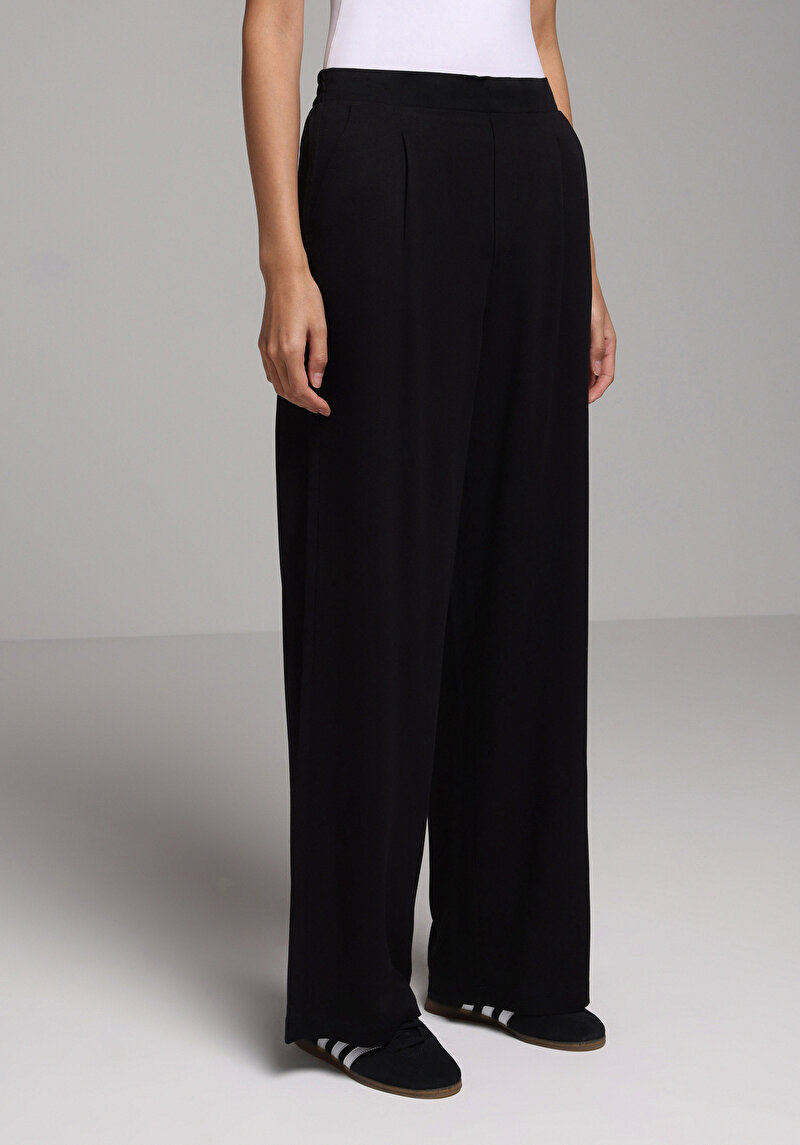 Imagine a Pantaloni De Dama Negru Straight Fit Cl1073410