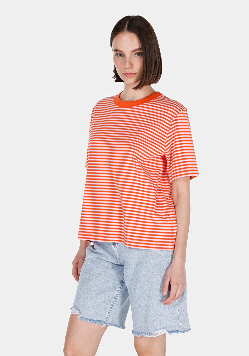 Imagine a Tricou Cu Maneca Scurta De Dama Roşu Regular Fit  Cl1074315