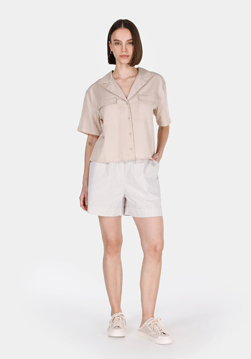 Imagine a Short / Pantaloni Scurti De Dama Bej Regular Fit Cl1074659