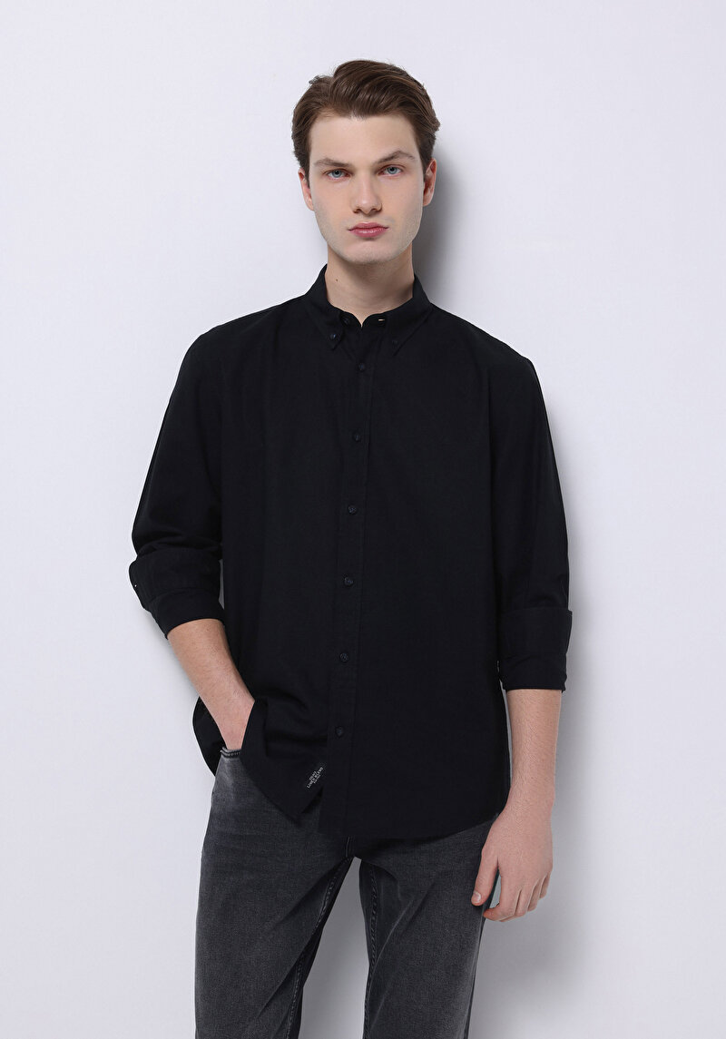 Imagine a Camasa Cu Maneca Lunga De Barbati Negru Regular Fit  Cl1074489