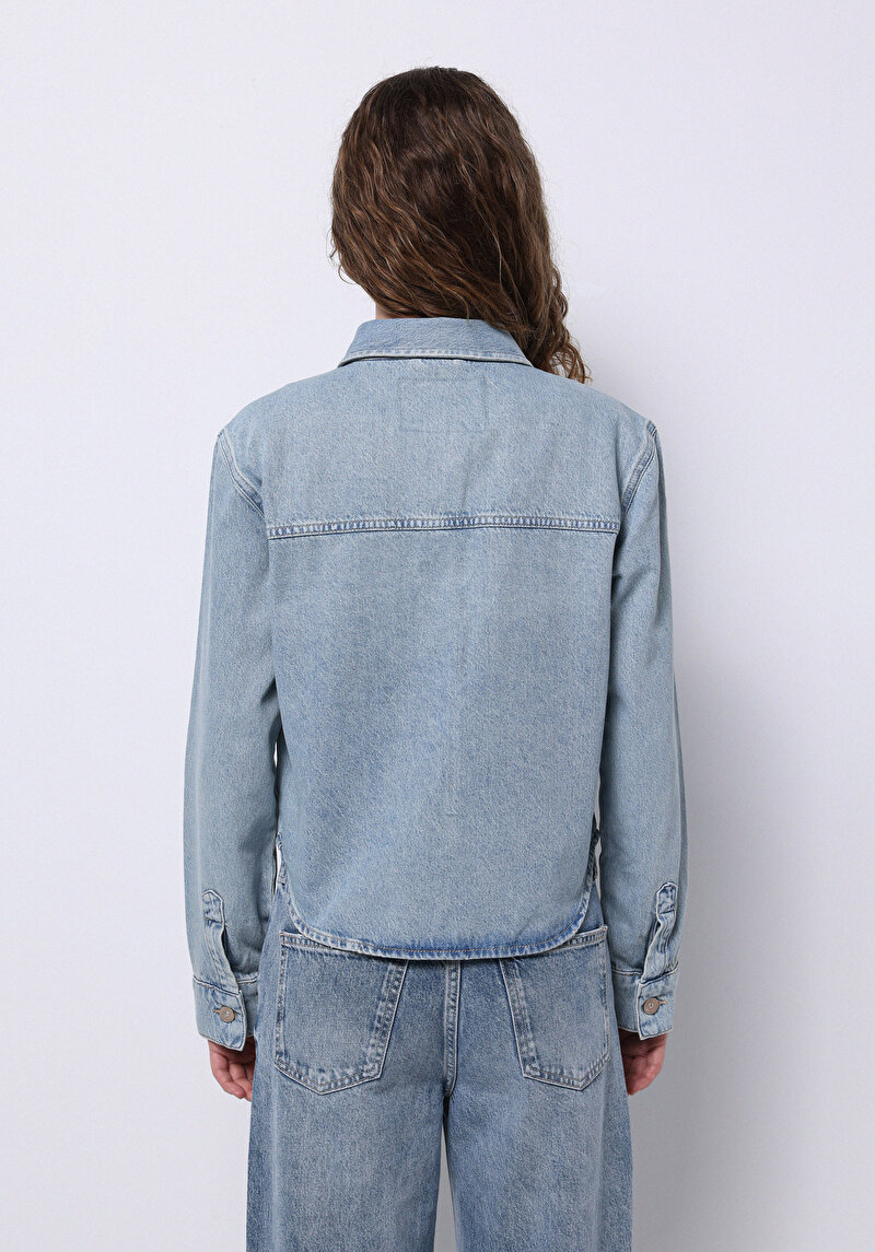 Imagine a Regular Fit Dimensiune Clasică Drept Cămașă Albastră Cu Mânecă Lungă Pentru Femei