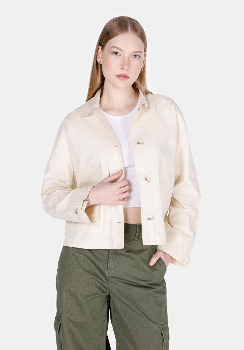 Imagine a Jachetă Ecru Regular Fit Nasturi Pentru Femei