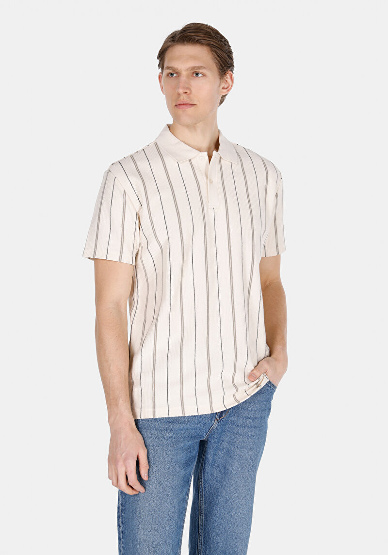 Imagine a Tricou Polo Cu Maneca Scurta De Barbati Ecru Comfort Fit Cl1073317