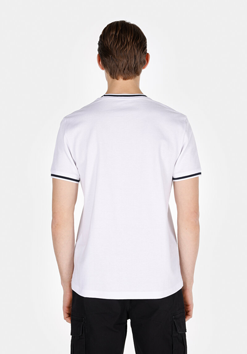 Afișați detalii pentru Regular Fit Round Neck Jacquard Bărbați Alb Tricou Cu Mânecă Scurtă