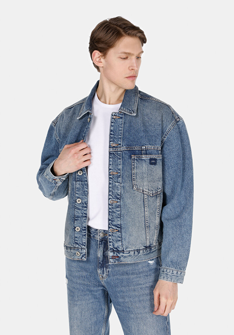 Imagine a Jachetă Albastră Pentru Bărbați Oversize Fit Cu Nasturi Și Fără Căptușeală