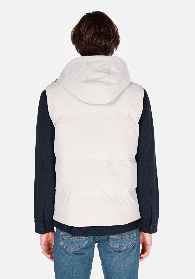 Afișați detalii pentru Vesta De Barbati Alb Regular Fit  Cl1072033