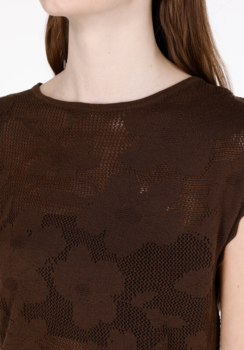 Afișați detalii pentru Regular Fit Round Neck Floral Pulover Fără Mâneci Maro Pentru Femei