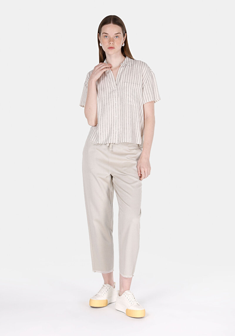 Imagine a Cămașă Cu Dungi Cămașă Cu Mânecă Scurtă Bej Pentru Femei