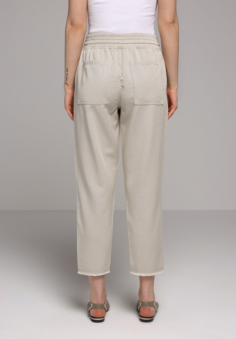 Imagine a Pantaloni De Dama Alb Regular Fit Cl1074664