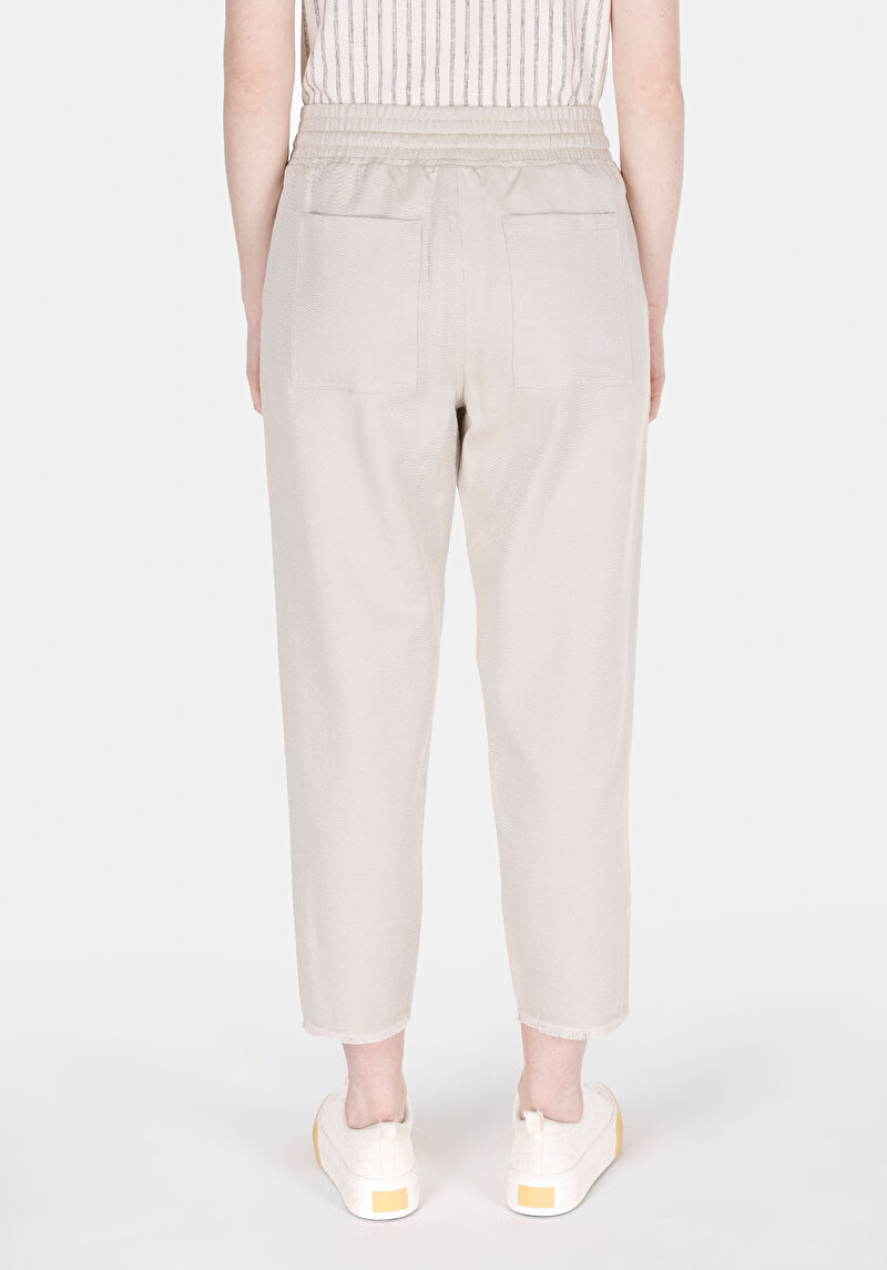 Imagine a Pantaloni De Dama Alb Regular Fit Cl1074664