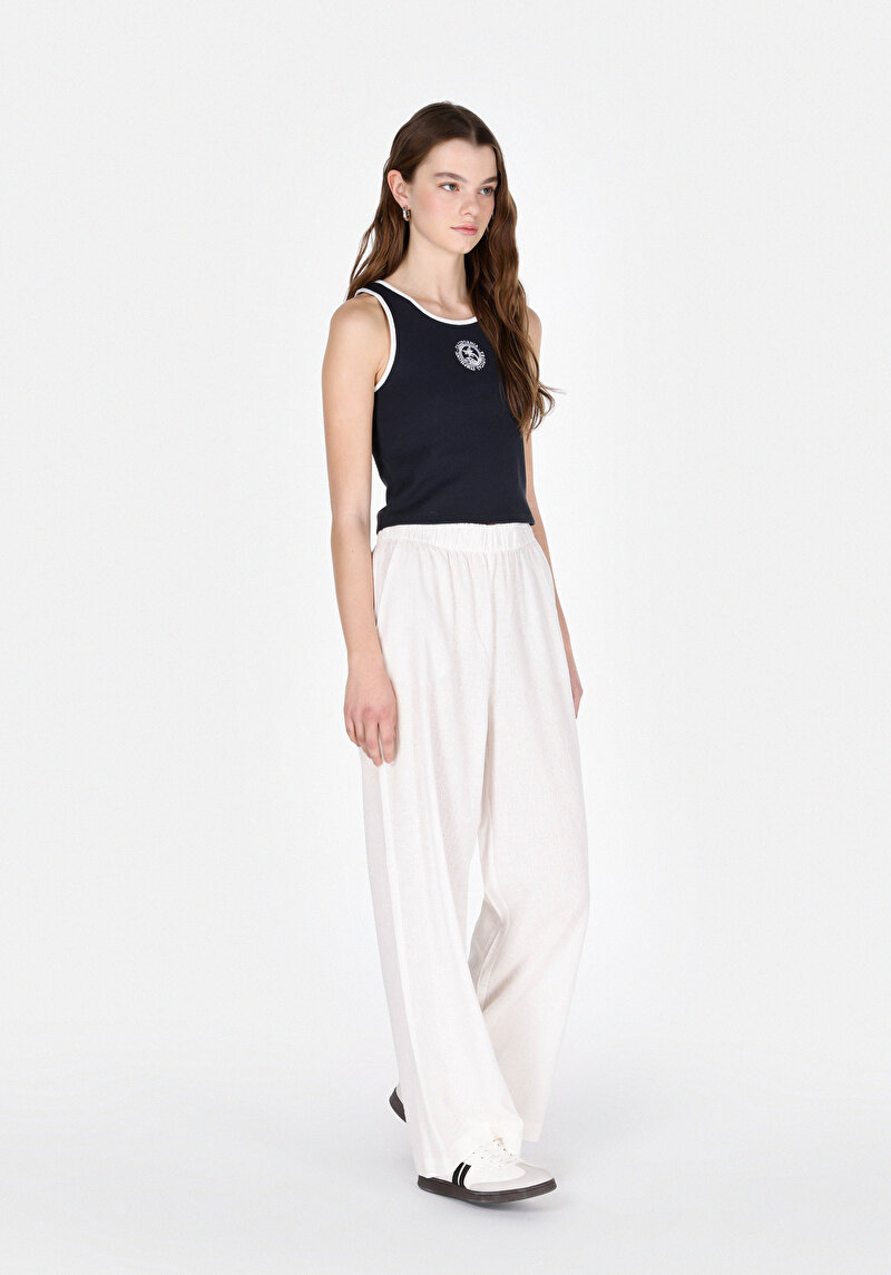 Imagine a Pantaloni De Dama Alb Regular Fit Cl1074805