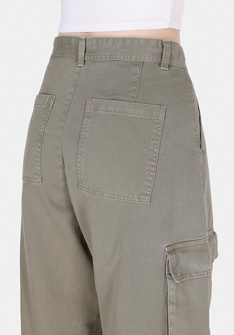 Afișați detalii pentru Pantaloni De Dama Kaki Regular Fit  Cl1072481