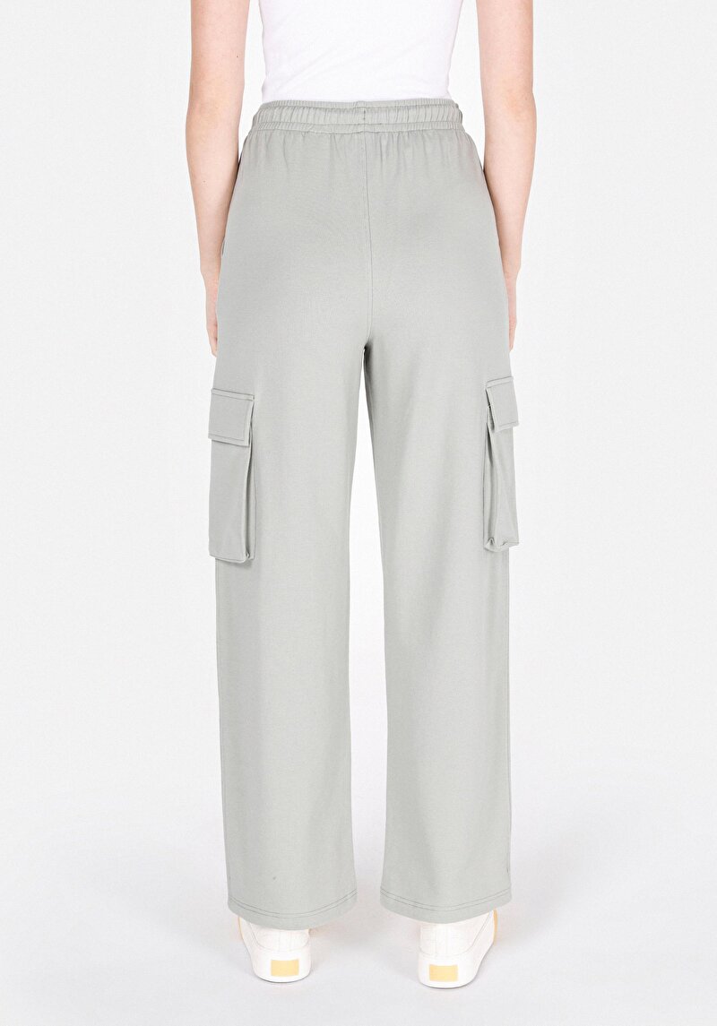 Afișați detalii pentru Pantaloni De Trening De Dama Verde Regular Fit  Cl1072561