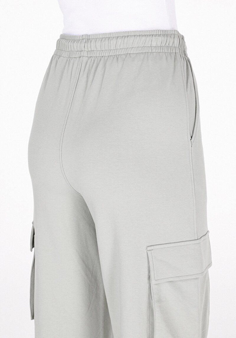 Afișați detalii pentru Pantaloni De Trening De Dama Verde Regular Fit  Cl1072561