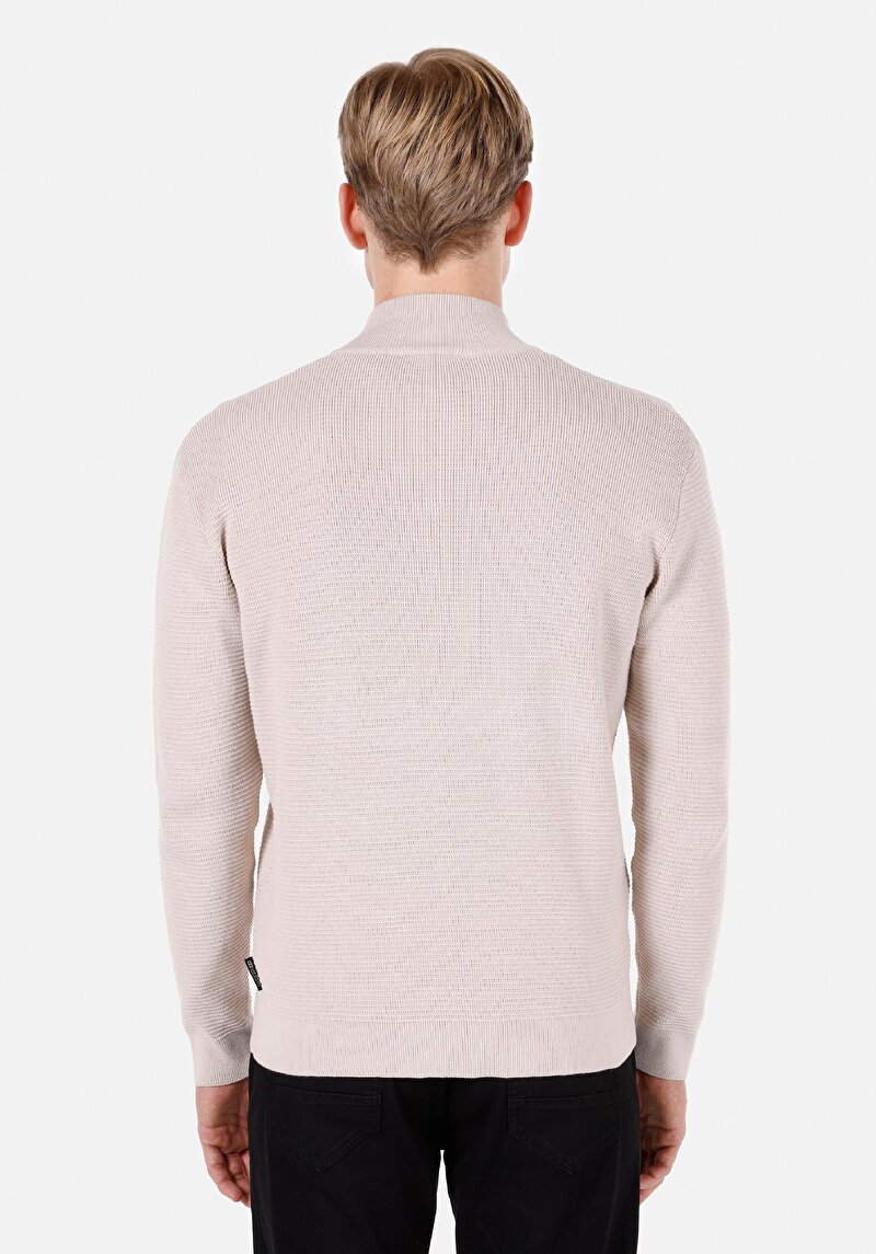 Imagine a Cardigan De Barbati Ecru Regular Fit Cl1072647