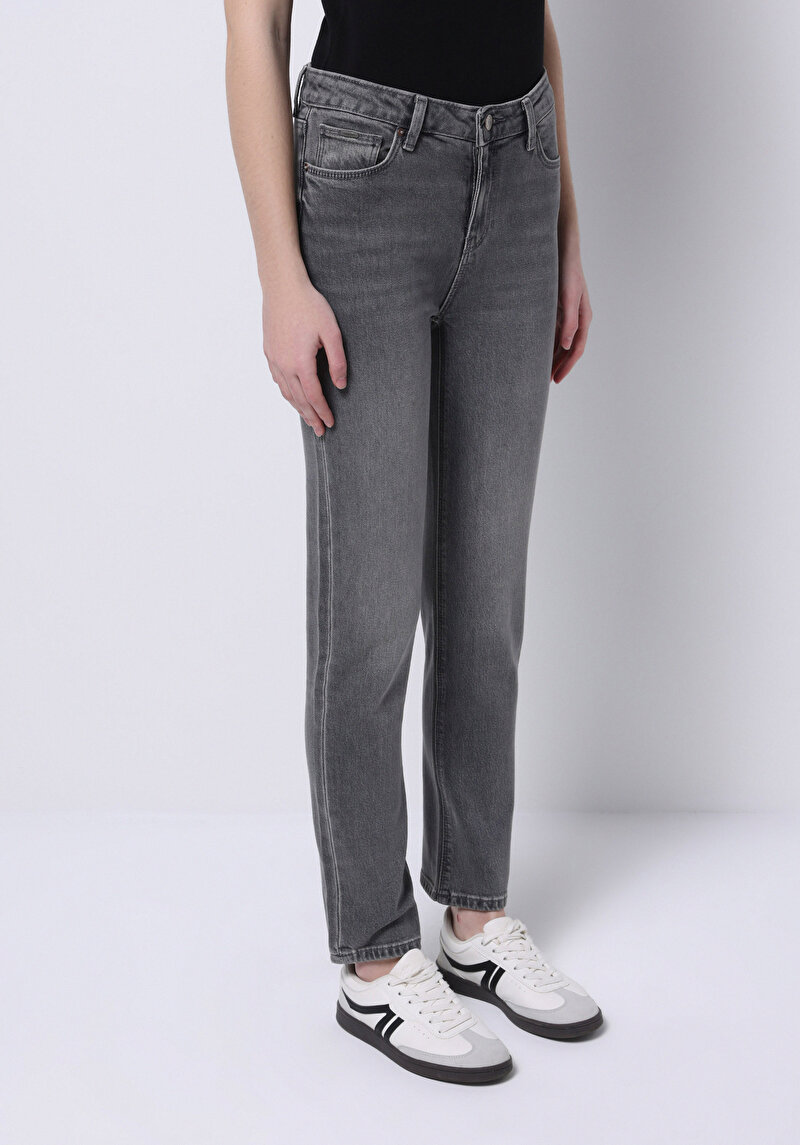 Afișați detalii pentru Blugi Negri Pentru Femei Slim Fit