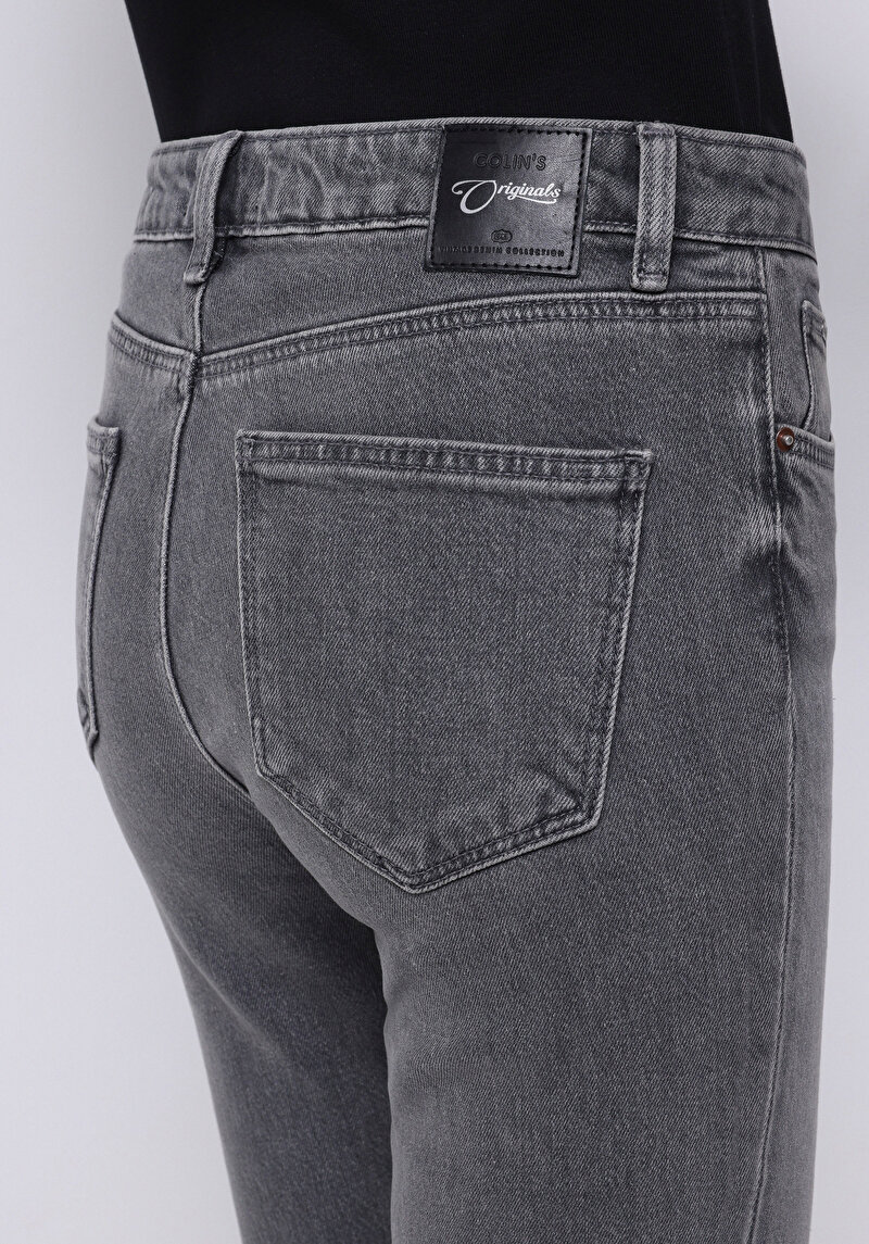 Afișați detalii pentru Blugi Negri Pentru Femei Slim Fit