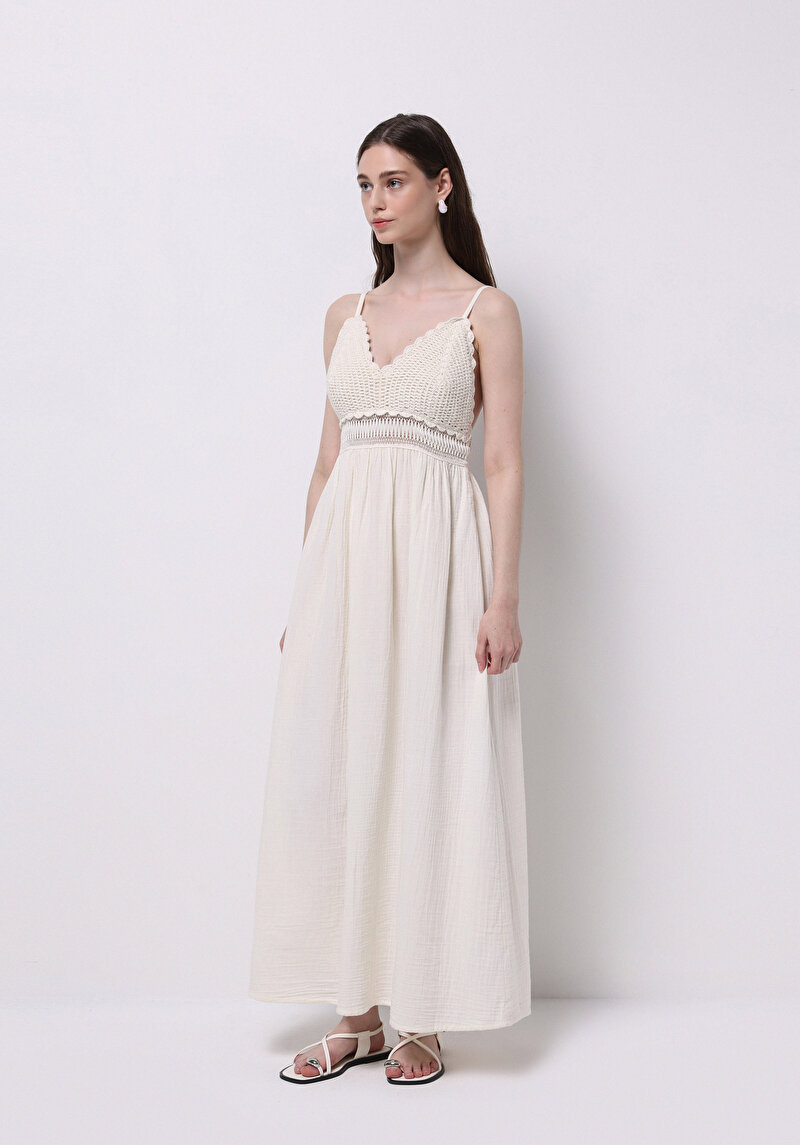 Imagine a Rochie Ecru Pentru Femei Regular Fit