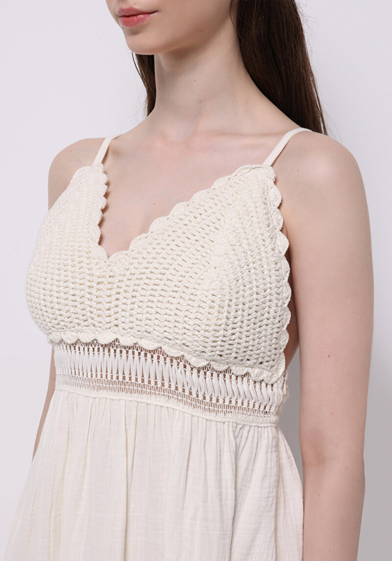 Imagine a Rochie Ecru Pentru Femei Regular Fit