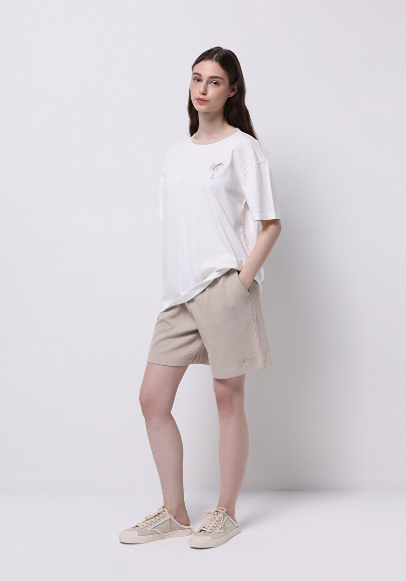 Imagine a Short / Pantaloni Scurti De Dama Bej Regular Fit Cl1075137