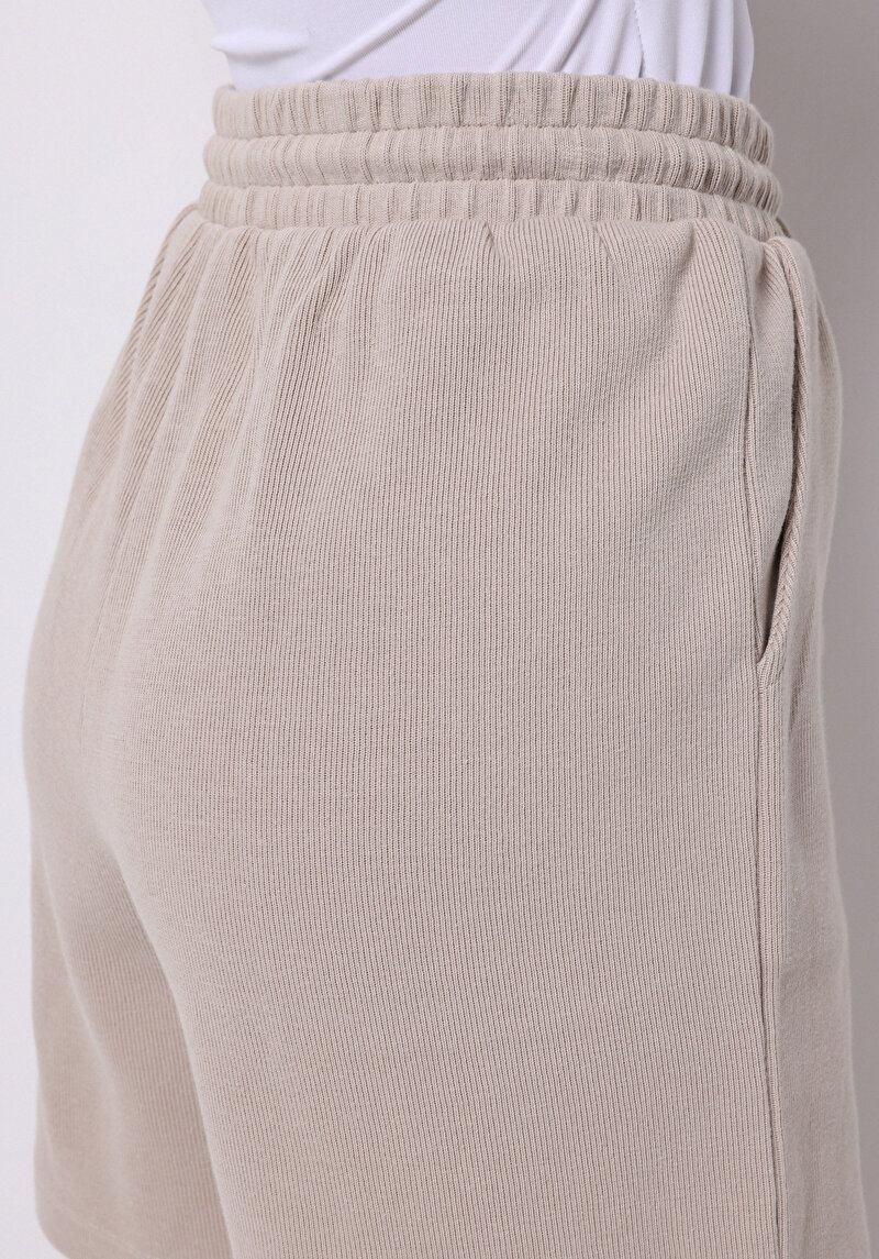 Afișați detalii pentru Short / Pantaloni Scurti De Dama Bej Regular Fit  Cl1075137