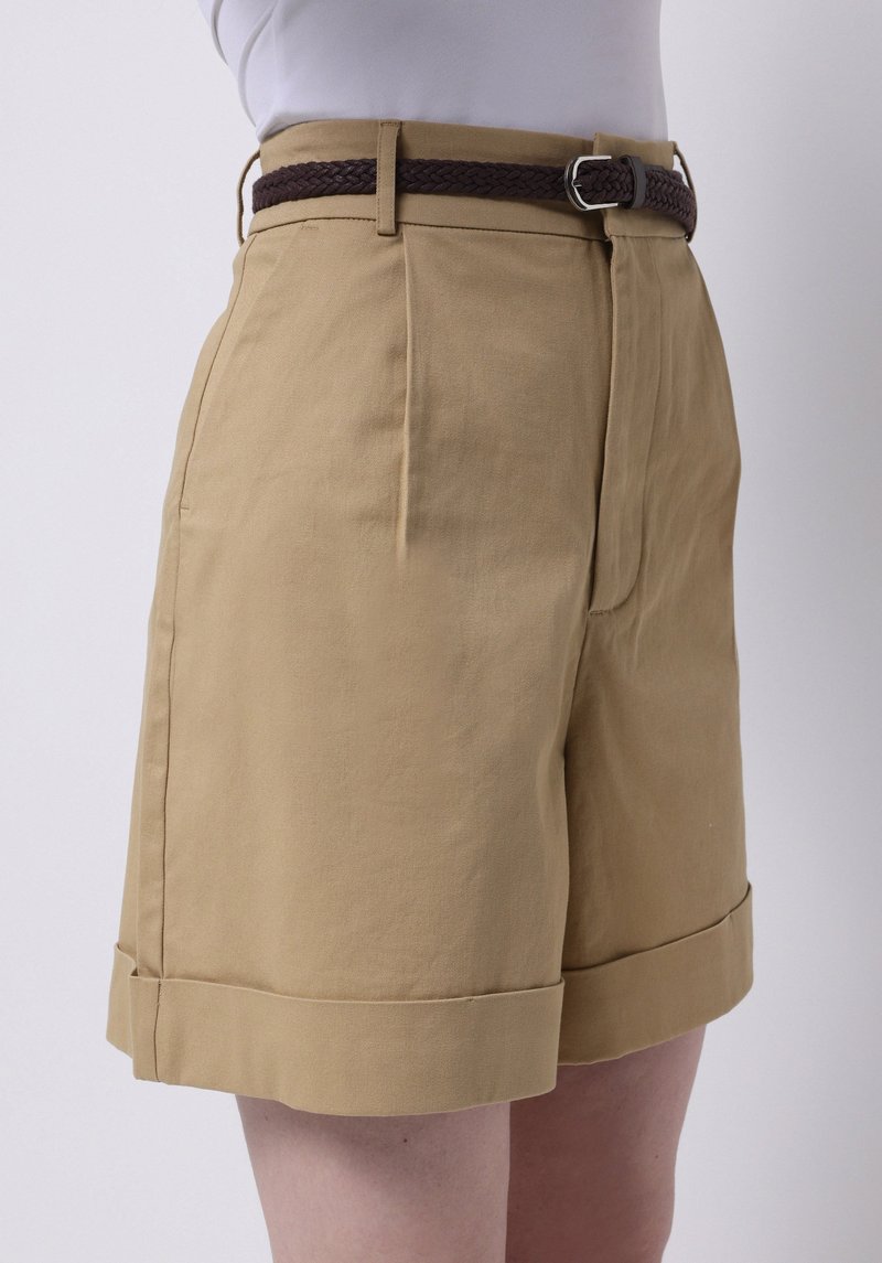 Imagine a Short / Pantaloni Scurti De Dama Maro Regular Fit Cl1075209