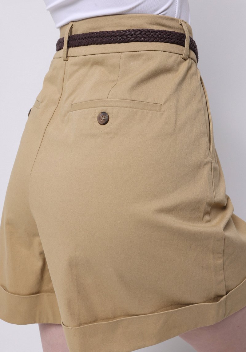 Imagine a Short / Pantaloni Scurti De Dama Maro Regular Fit  Cl1075209