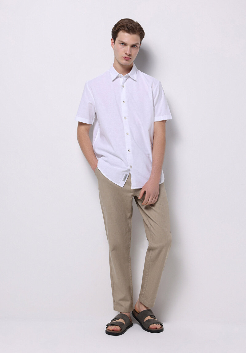 Imagine a Pantaloni De Barbati Bej Regular Fit Cl1073863