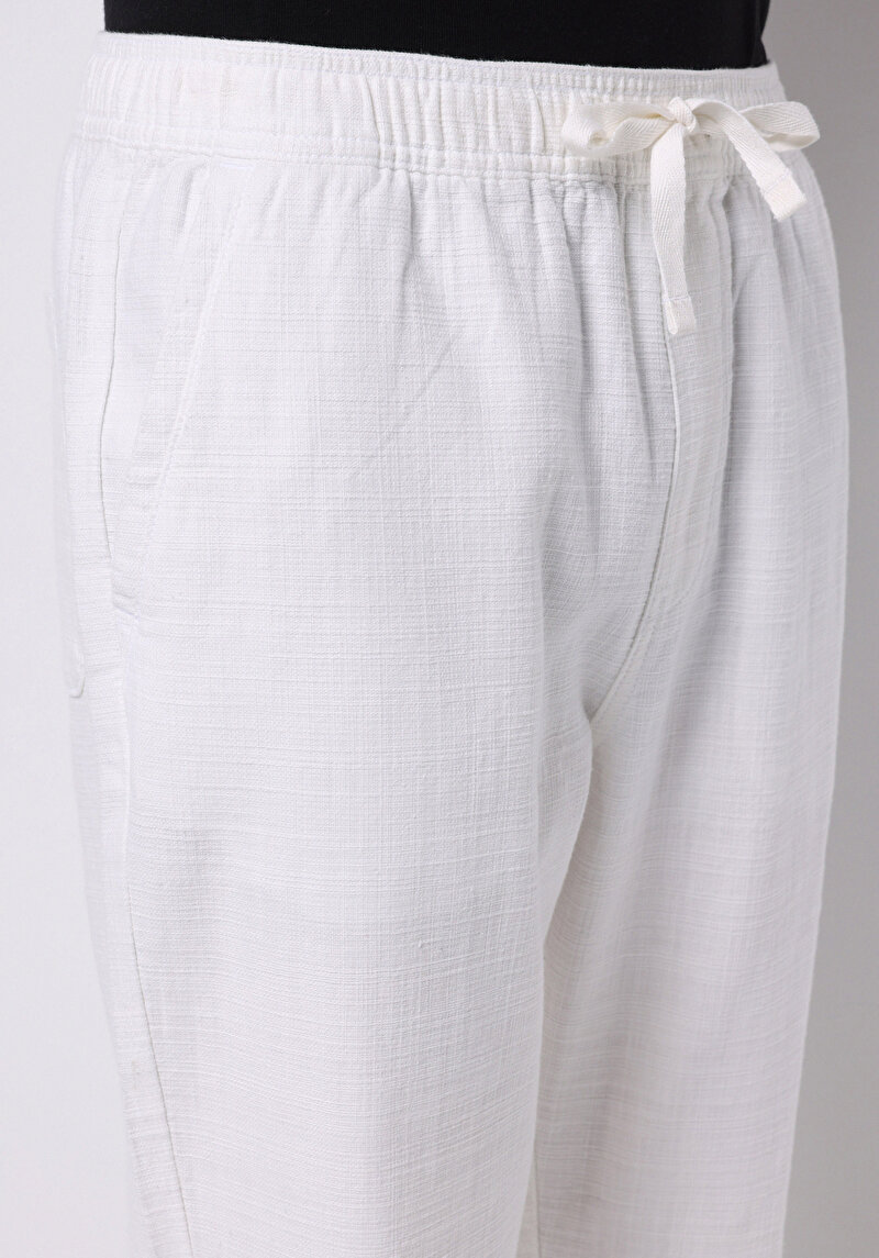 Afișați detalii pentru Pantaloni De Barbati Alb Regular Fit  Cl1073863