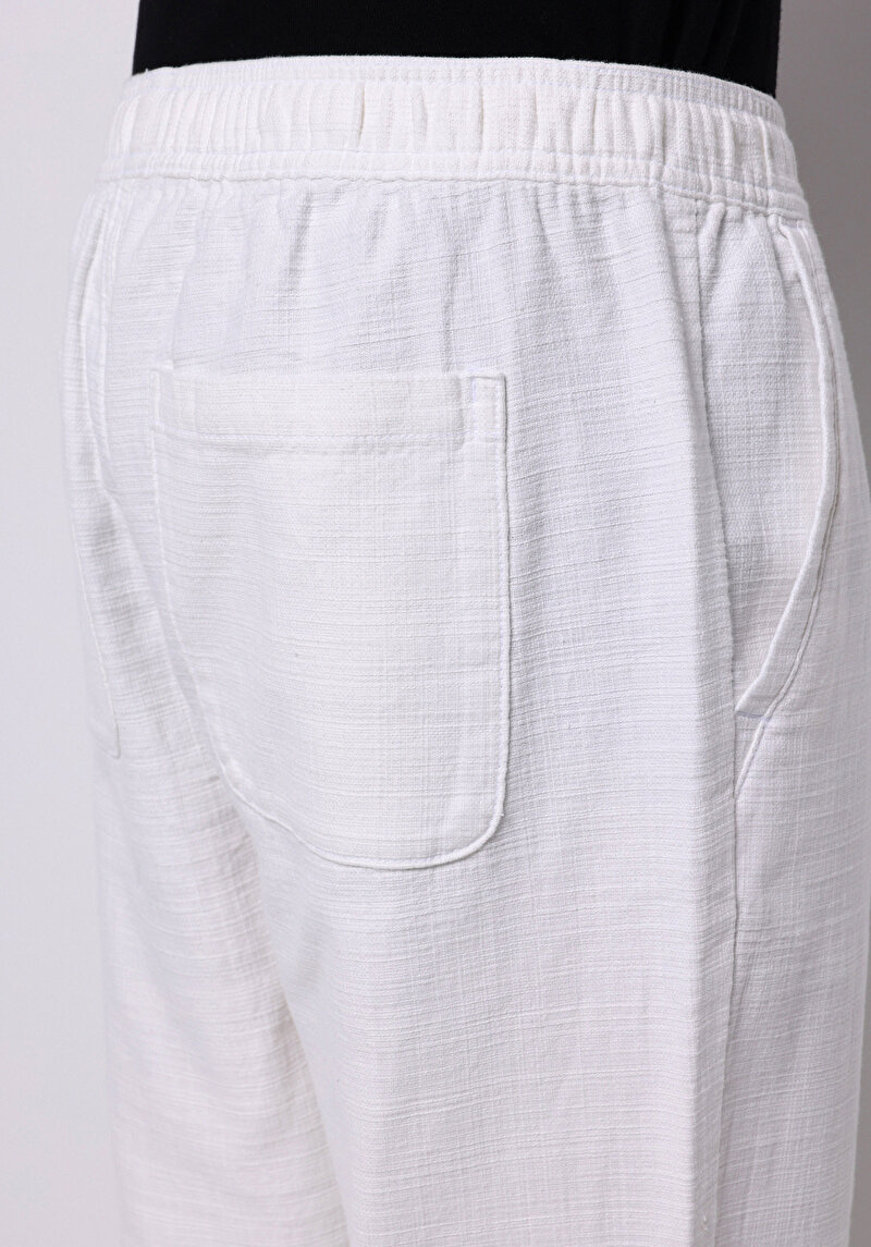 Afișați detalii pentru Pantaloni De Barbati Alb Regular Fit  Cl1073863