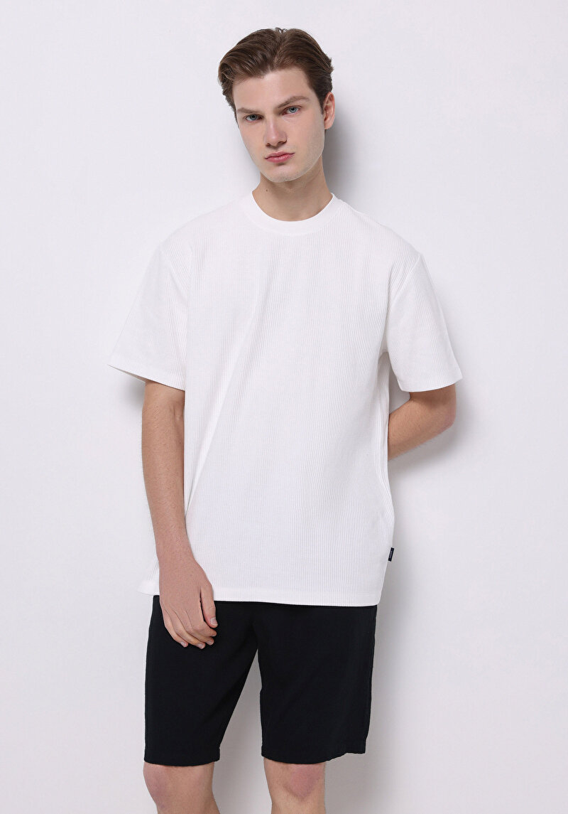 Imagine a Comfort Fit Round Neck Drept Bărbați Alb Short Tricou Cu Mânecă Scurtă