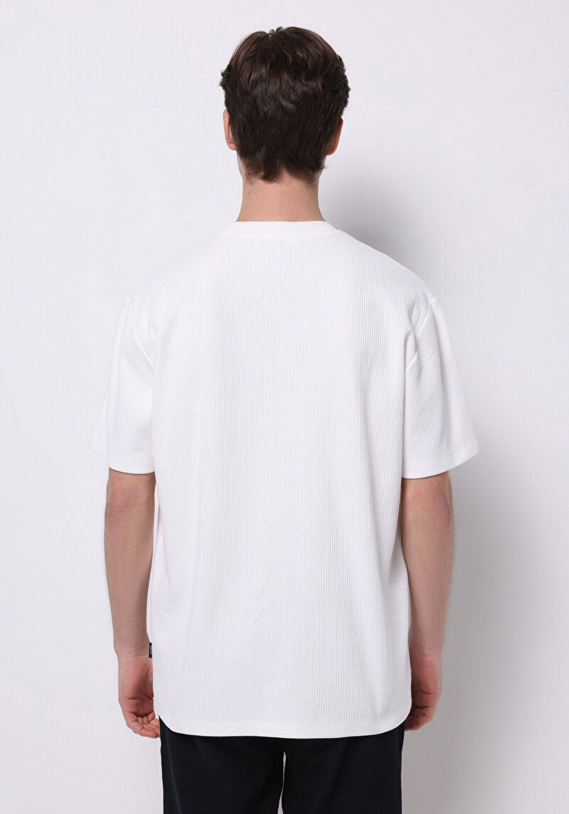 Afișați detalii pentru Comfort Fit Round Neck Drept Bărbați Alb Short Tricou Cu Mânecă Scurtă