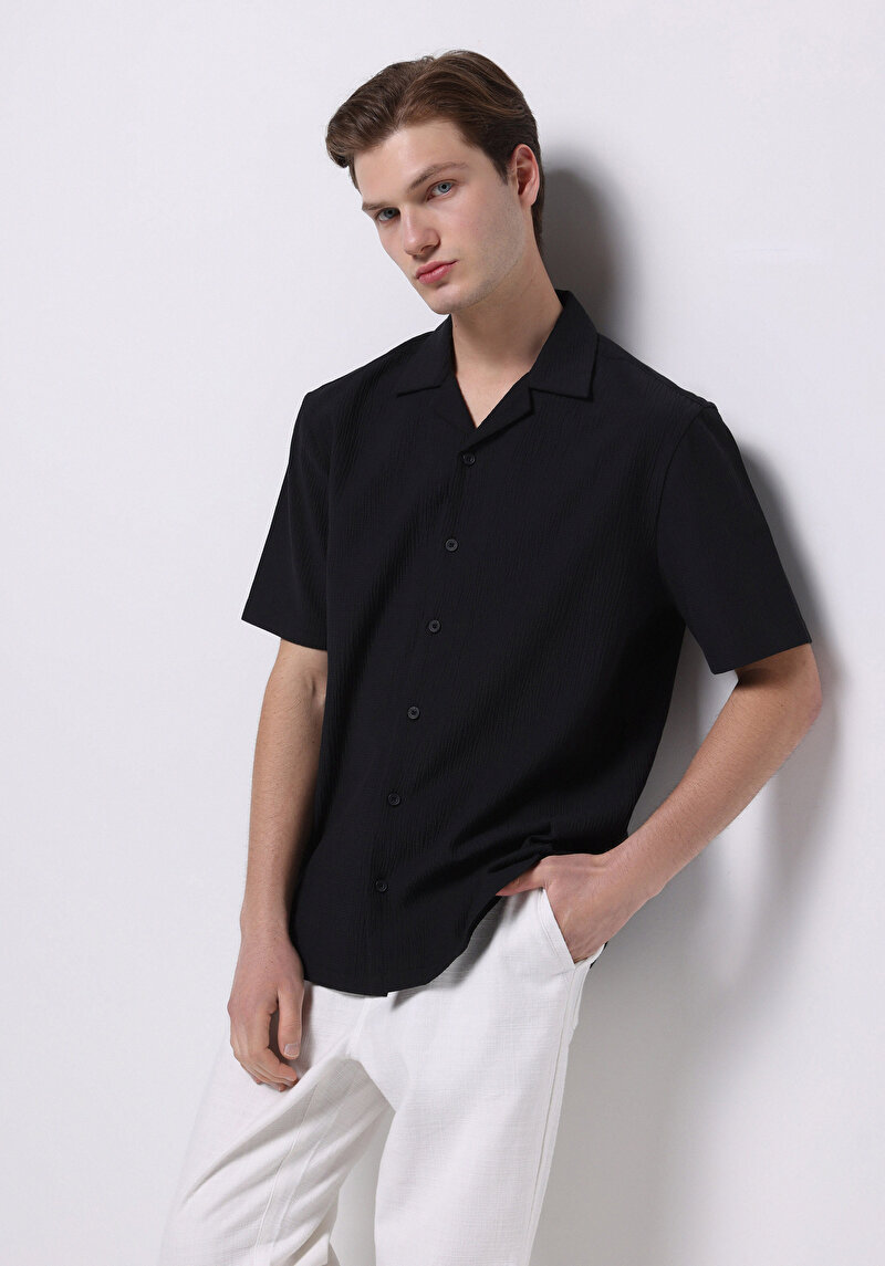 Imagine a Camasa Cu Maneca Scurta De Barbati Negru Regular Fit  Cl1074590